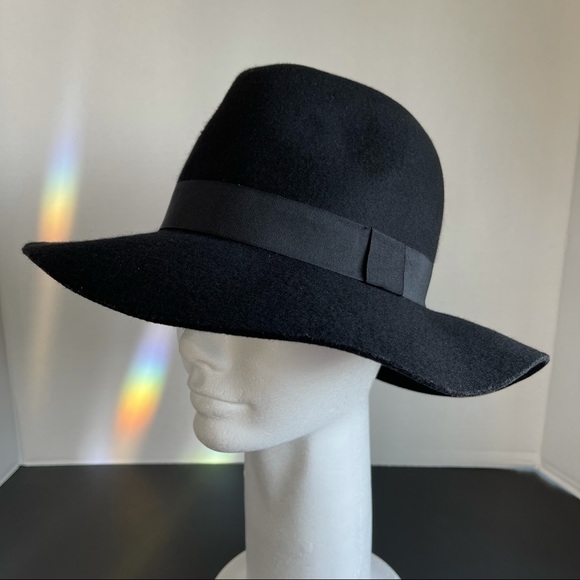 Woman’s Hat 100% Wool - Picture 2 of 15